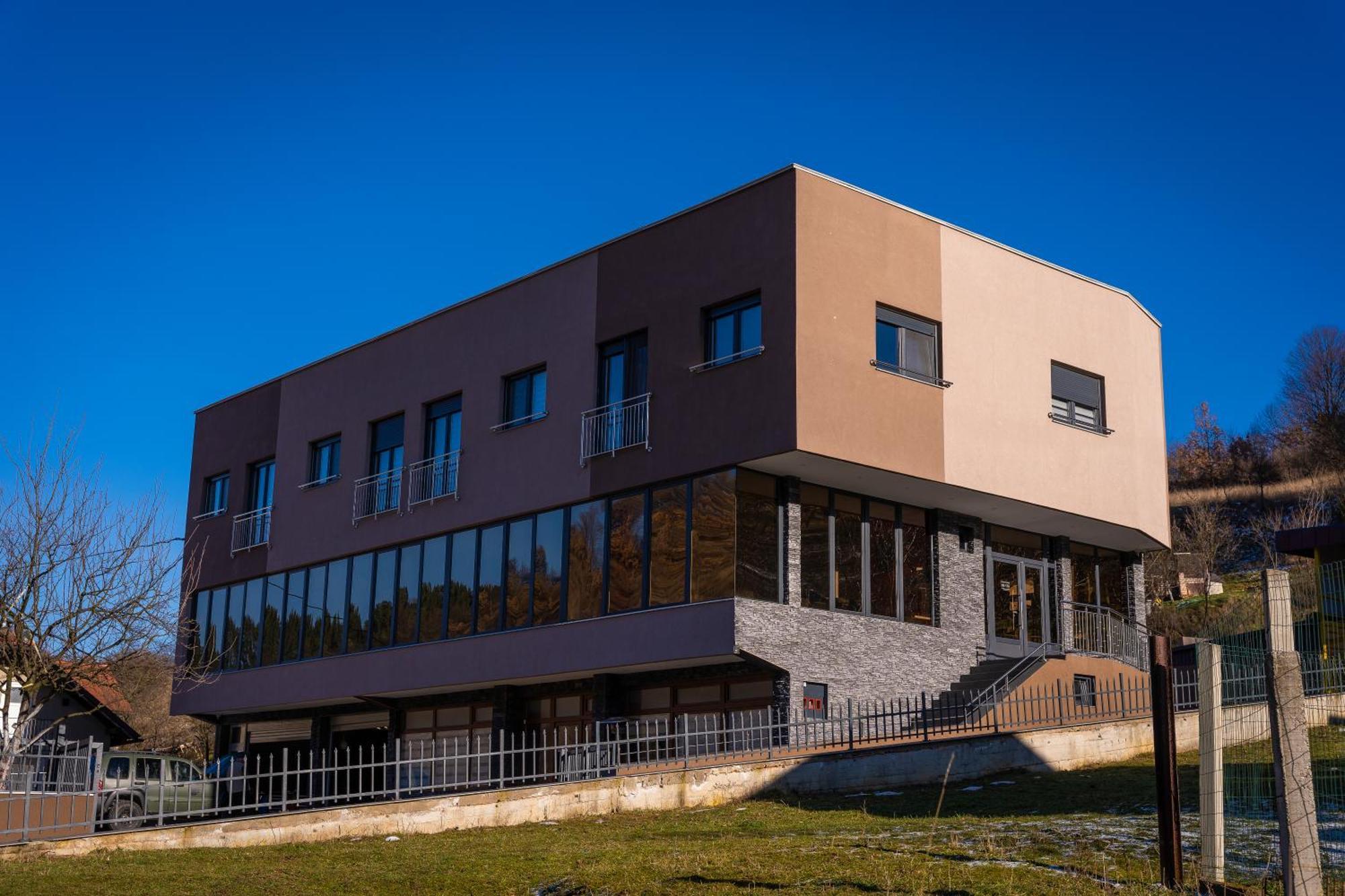 Ema, Asja, Eda Apartments Zenica Eksteriør bilde